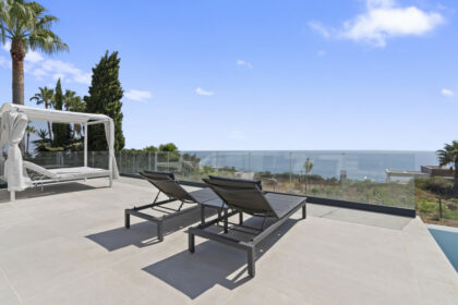 176e3860119c48ac593c8240f4659232 - 32