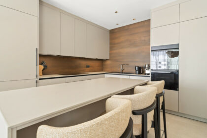 176e3860119c48ac593c8240f4659232 - 7