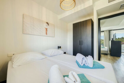 185b059e011778a664ec8b641059ebd8 - 42