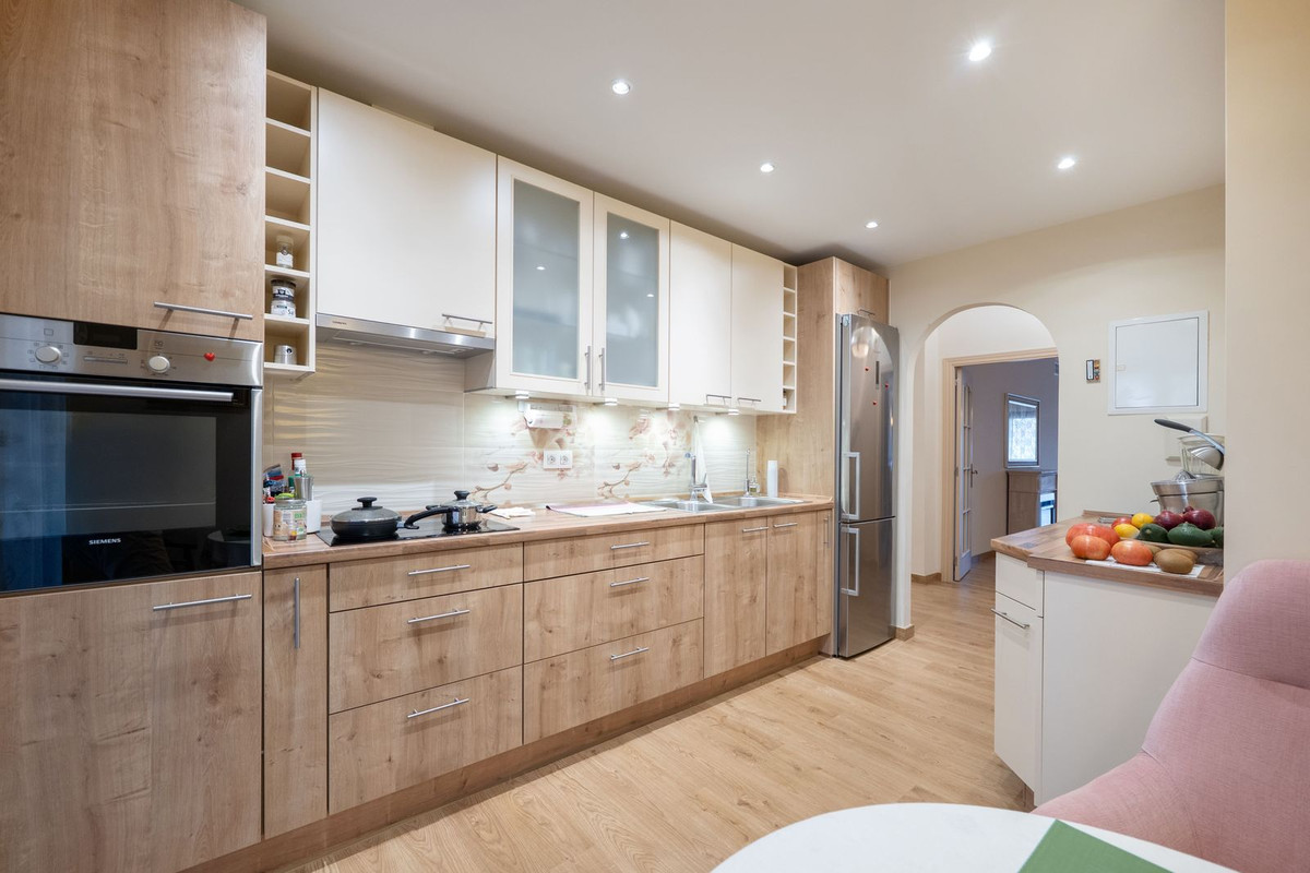 1889a06e45bc5896f9a64e926d88a3c6 - 11