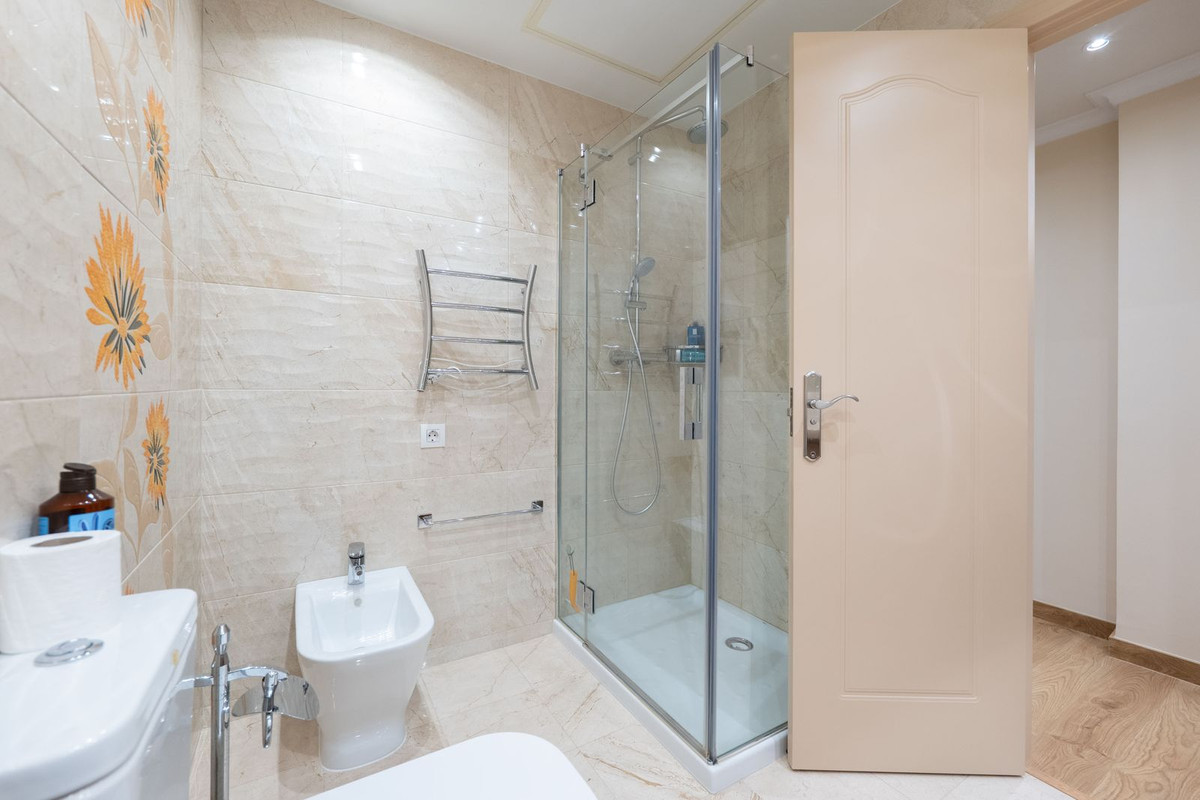 1889a06e45bc5896f9a64e926d88a3c6 - 17