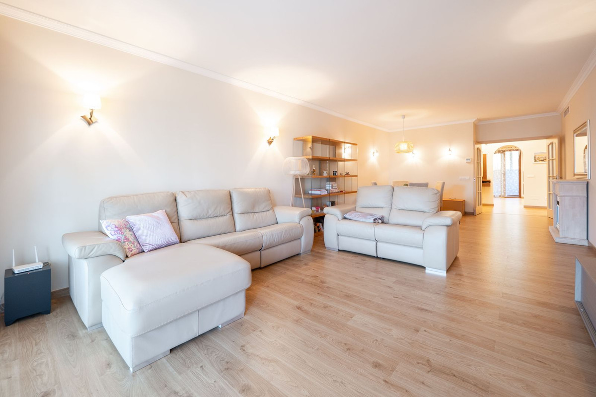 1889a06e45bc5896f9a64e926d88a3c6 - 2