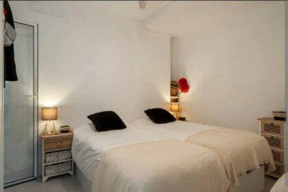 18d5906bfbc24d4e2fb2f243b3d76189 - 3