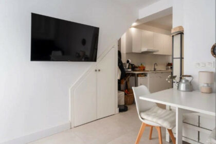 18d5906bfbc24d4e2fb2f243b3d76189 - 6