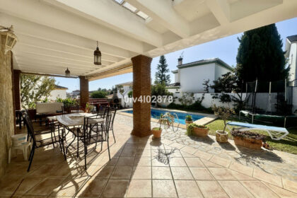 194095bf77525de8f1ad0e2b36f9be1c - 13