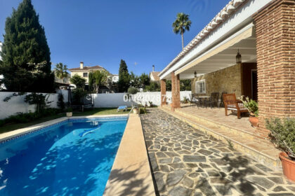 194095bf77525de8f1ad0e2b36f9be1c - 15