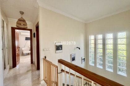 194095bf77525de8f1ad0e2b36f9be1c - 18