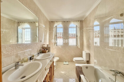 194095bf77525de8f1ad0e2b36f9be1c - 28