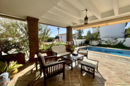 194095bf77525de8f1ad0e2b36f9be1c - 3