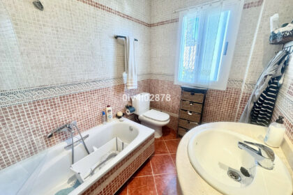 194095bf77525de8f1ad0e2b36f9be1c - 32