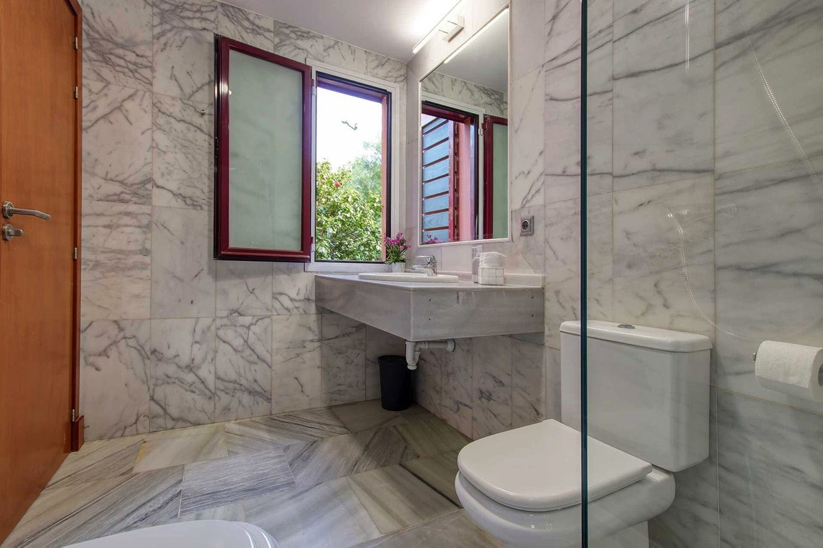 19729e0942d992dffb1c523687d022c4 - 17