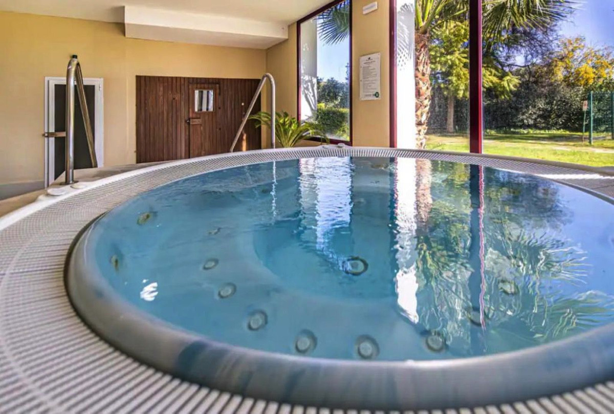 19729e0942d992dffb1c523687d022c4 - 24