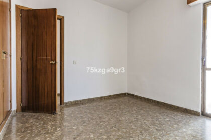 19772ab6b1be0fecfd994f4c92fb2e99 - 16