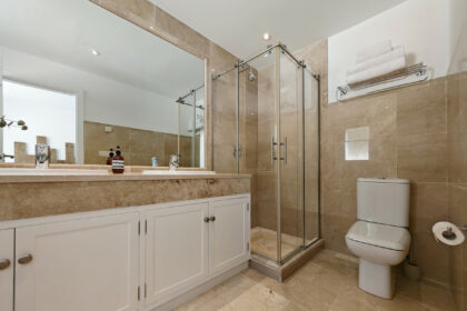 1a1a6f22a621ff06dc4f1ba988bbb903 - 18