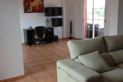 1a5b2e2c7309fbe367c0d4805740ff37 - 12