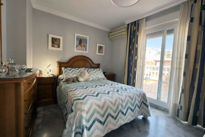 1a7cb35af3d57f4cb0956d1dfb3caa05 - 12