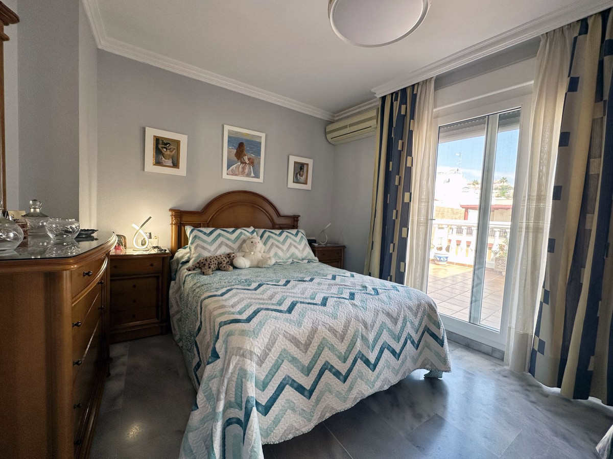 1a7cb35af3d57f4cb0956d1dfb3caa05 - 12