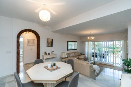 1ad63e0ffca2d1bdd5a3608611a43156 - 11