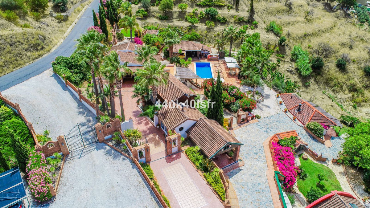 1bab596519f73018b0dddddaa0bf117e - 23