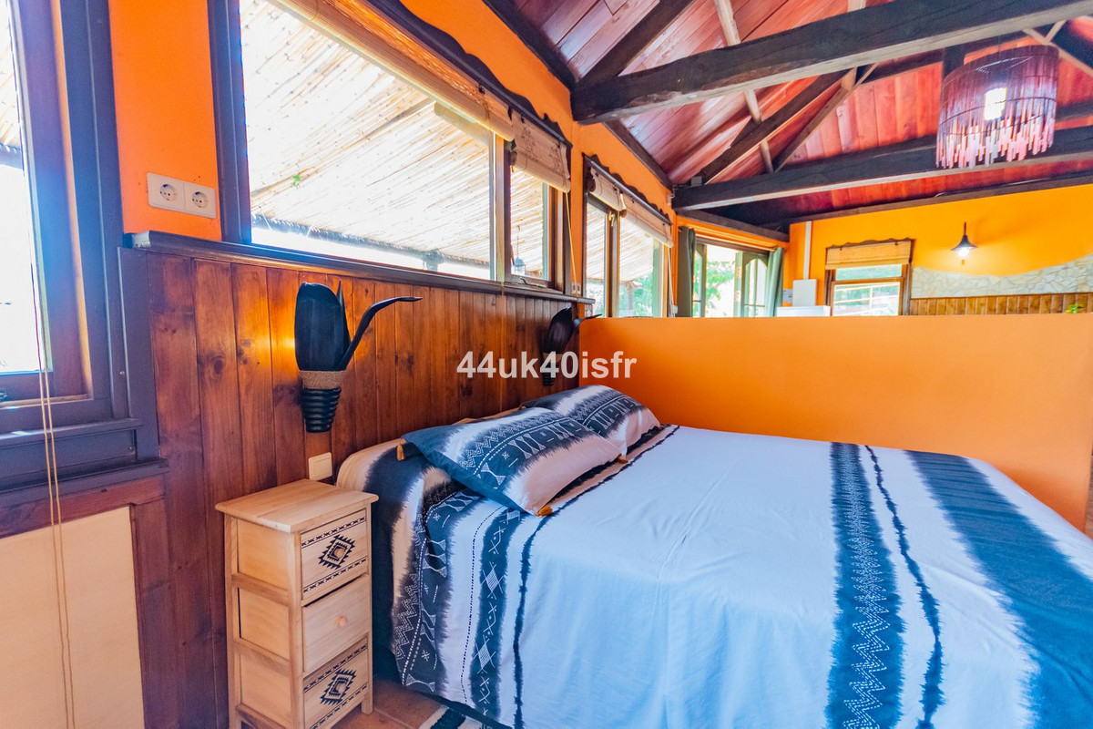 1bab596519f73018b0dddddaa0bf117e - 24