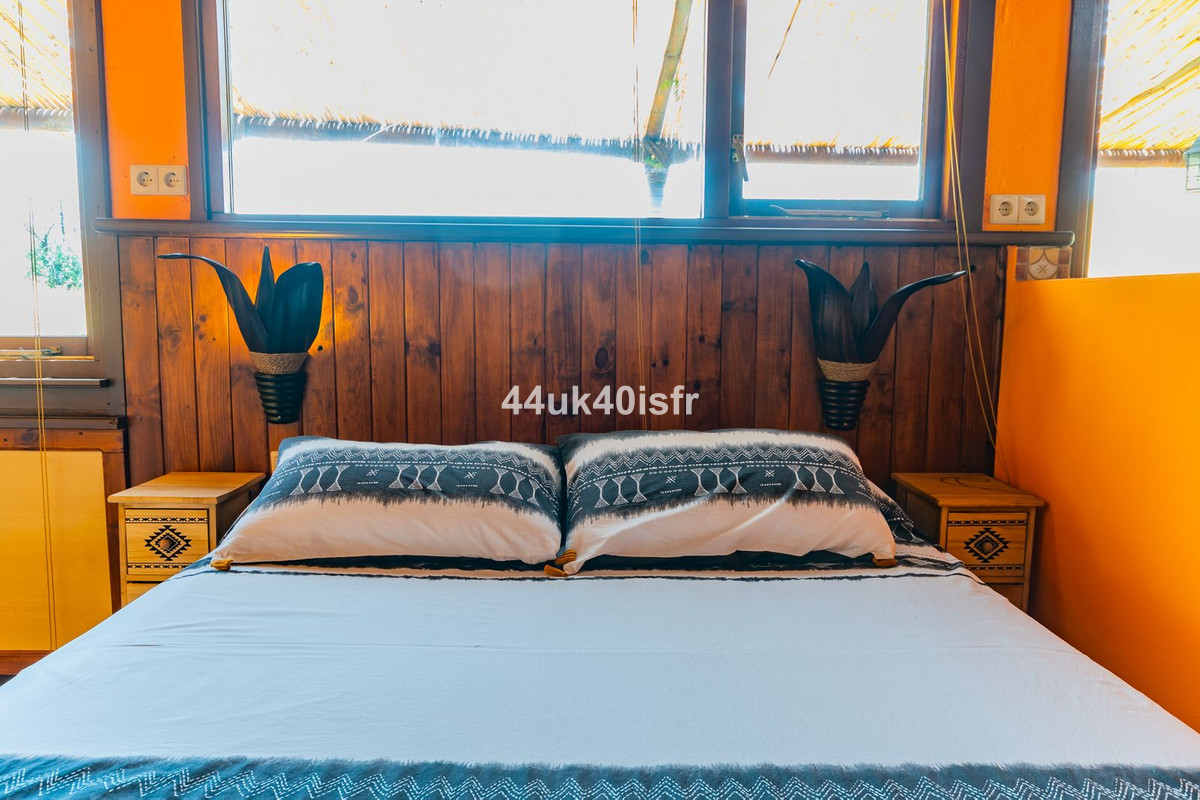 1bab596519f73018b0dddddaa0bf117e - 25