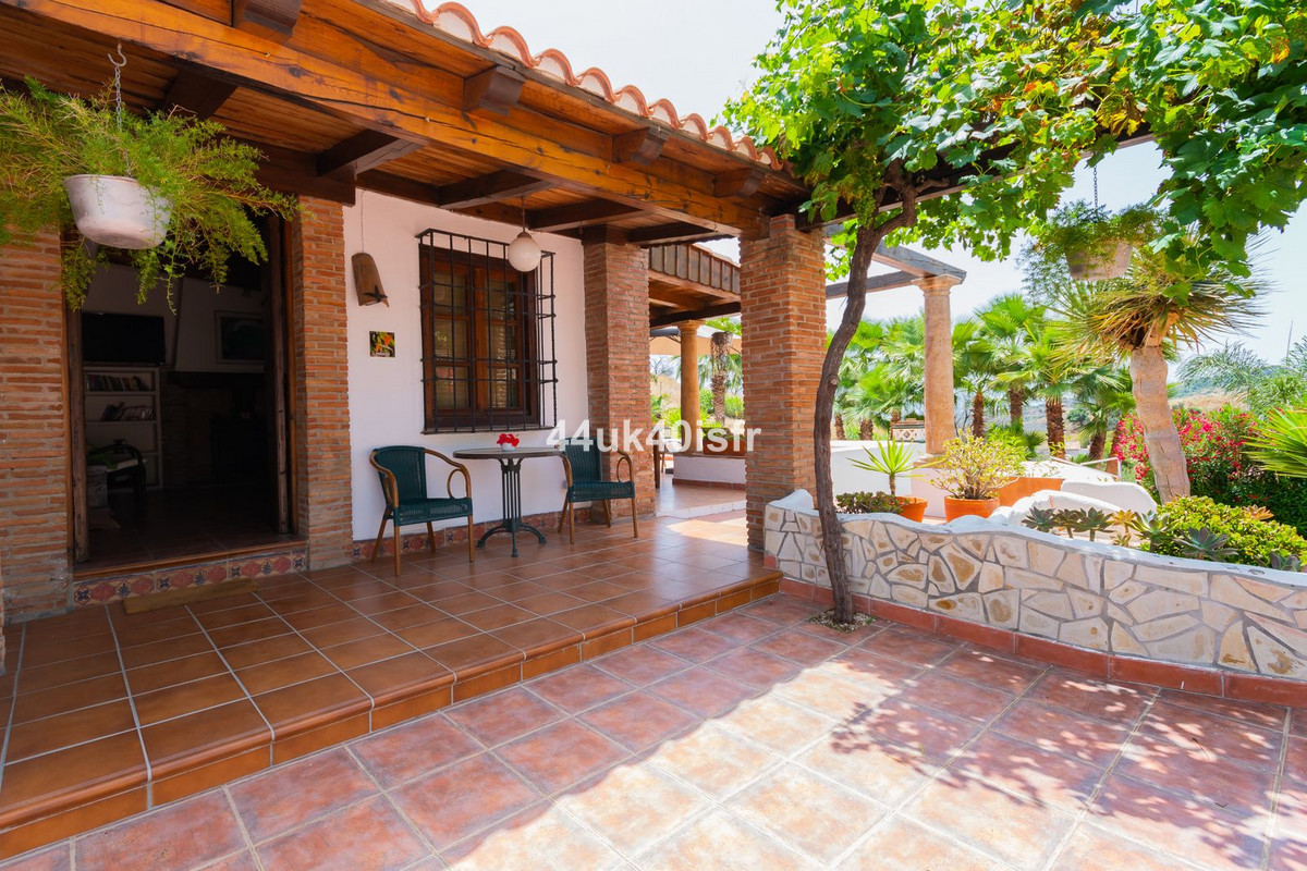 1bab596519f73018b0dddddaa0bf117e - 32