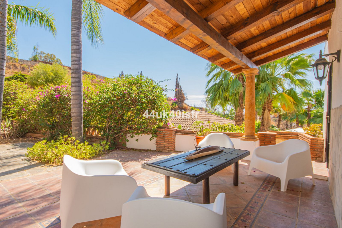 1bab596519f73018b0dddddaa0bf117e - 33