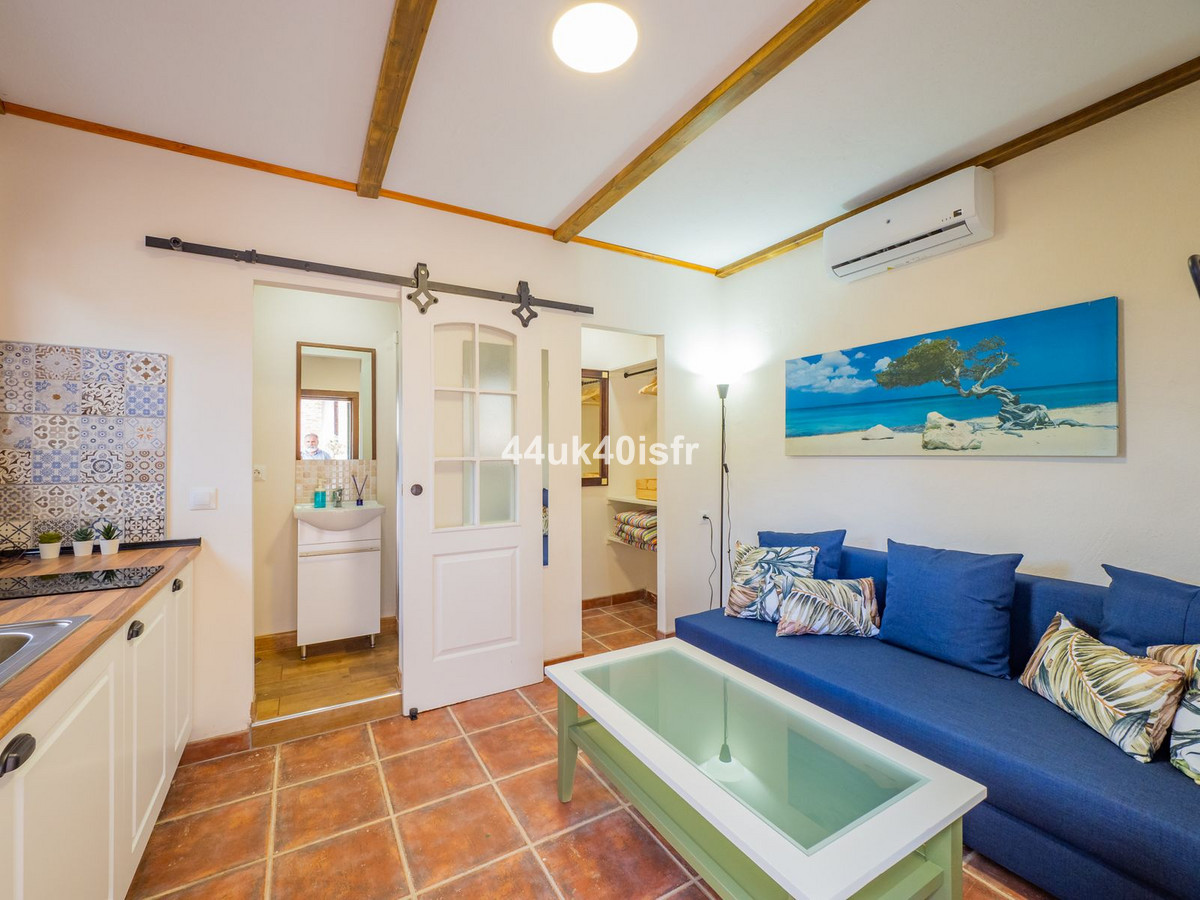 1bab596519f73018b0dddddaa0bf117e - 50