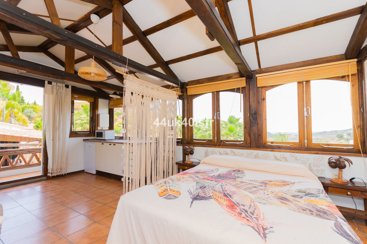 1bab596519f73018b0dddddaa0bf117e - 58