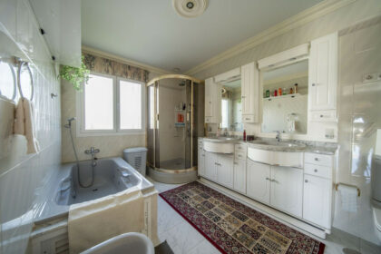 1bd1b7d353e5ea06c70ed6184778cd01 - 22