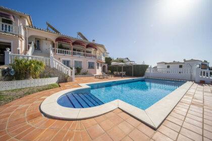 1bd1b7d353e5ea06c70ed6184778cd01 - 35