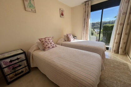 1c19f3f3d44dd9f3ea819768d11addd6 - 13