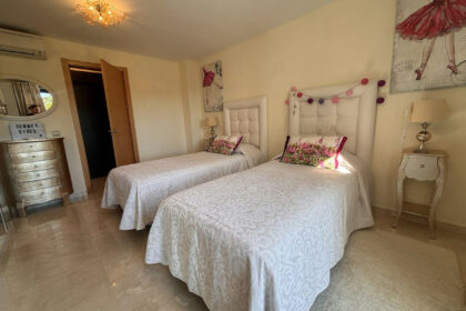 1c19f3f3d44dd9f3ea819768d11addd6 - 19