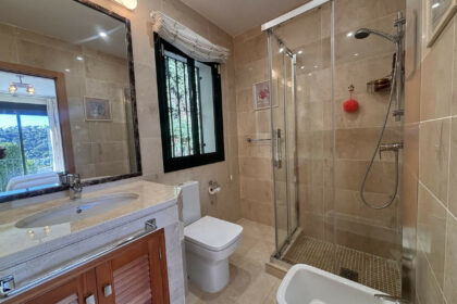 1c19f3f3d44dd9f3ea819768d11addd6 - 20