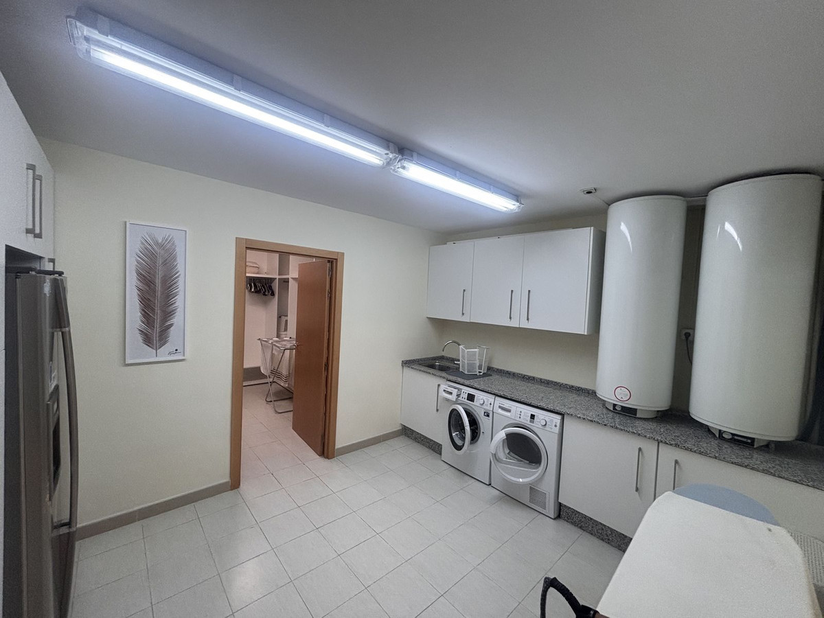 1c19f3f3d44dd9f3ea819768d11addd6 - 23