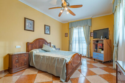 1c2a50ba58dcc2cfdb15cf9e4bdcb478 - 27