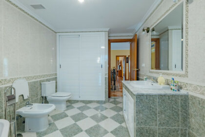 1c2a50ba58dcc2cfdb15cf9e4bdcb478 - 34