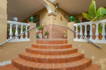 1c2a50ba58dcc2cfdb15cf9e4bdcb478 - 38