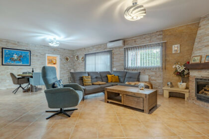 1c2a50ba58dcc2cfdb15cf9e4bdcb478 - 47