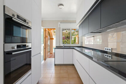 1c94d1f63c4a59ee609ac86f26ad8b30 - 10