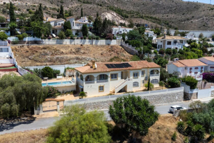 1c94d1f63c4a59ee609ac86f26ad8b30 - 15