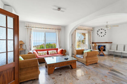 1c94d1f63c4a59ee609ac86f26ad8b30 - 5