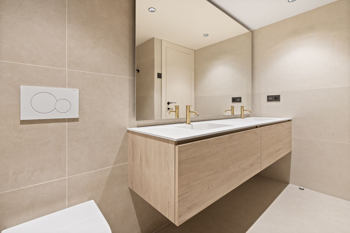 1d5661c2b05e699bb9f734869947b0b7 - 20