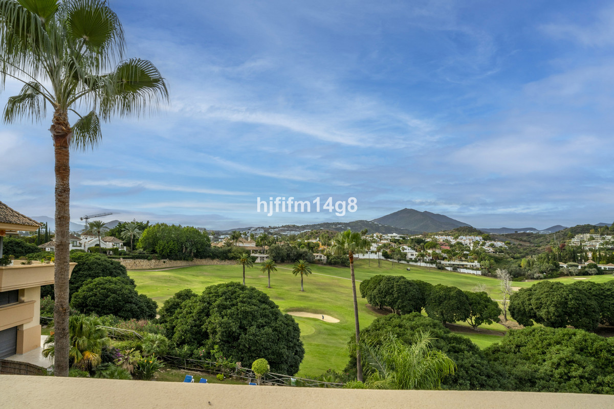 1d5be55fbb9a03648f29d29528677b16 - 1