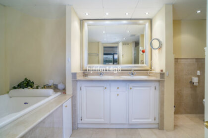 1d5be55fbb9a03648f29d29528677b16 - 22