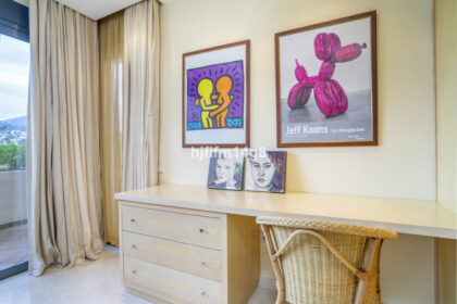 1d5be55fbb9a03648f29d29528677b16 - 26