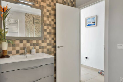 1de5ff241555418606bc283bfefc5dd5 - 52