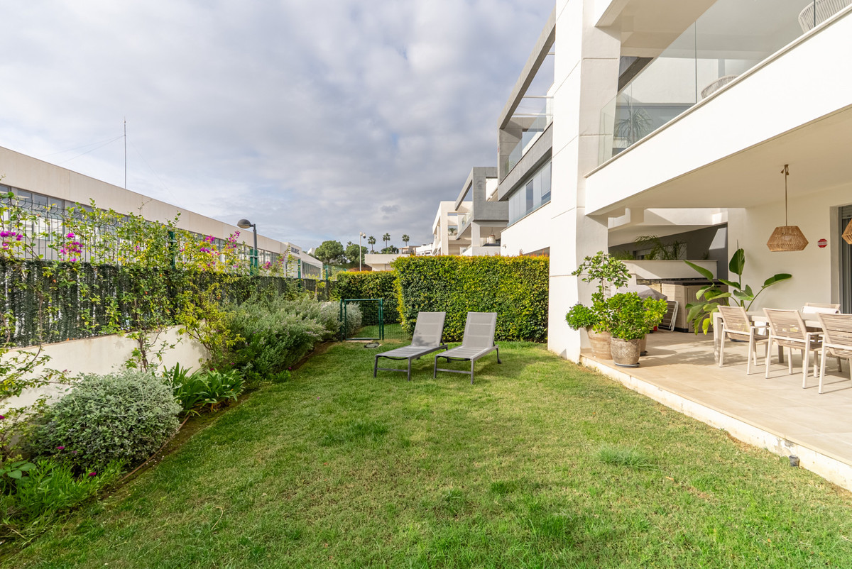 1e47442e3e8f30aeb12fe1a2accd6824 - 17