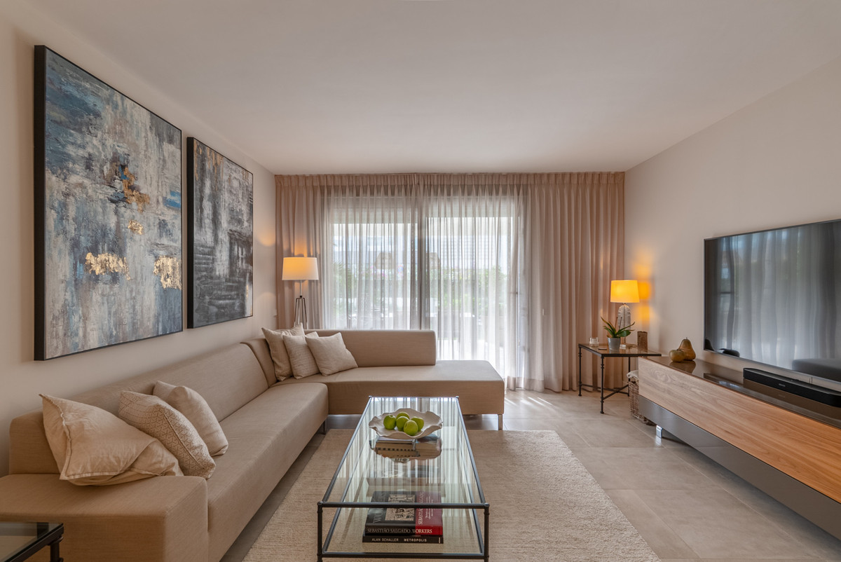 1e47442e3e8f30aeb12fe1a2accd6824 - 25