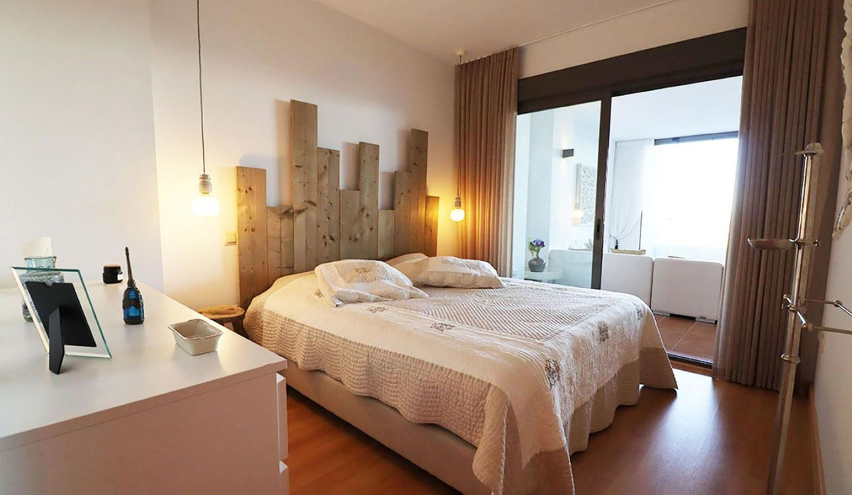 1efd1a8c76350493fcd96b1414a2389c - 14